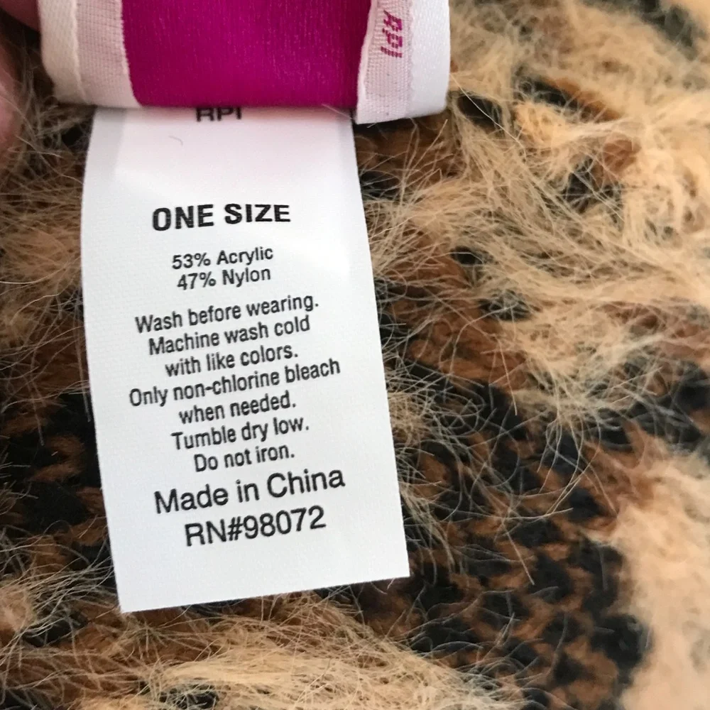 Leopard Print Beanie Hat One Size Women’s NWT Animal Print Cheetah